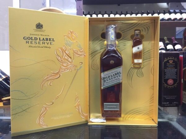 Rượu John Walker Vàng hộp quà