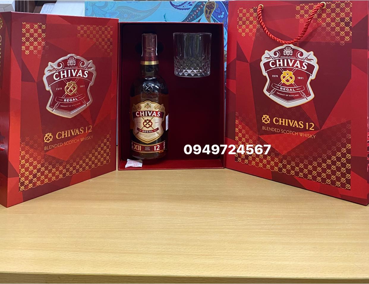Rượu Chivas Regal 12 Hộp Quà Tết