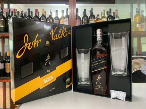 Rượu Johnnie Walker Black Hộp Quà Tết