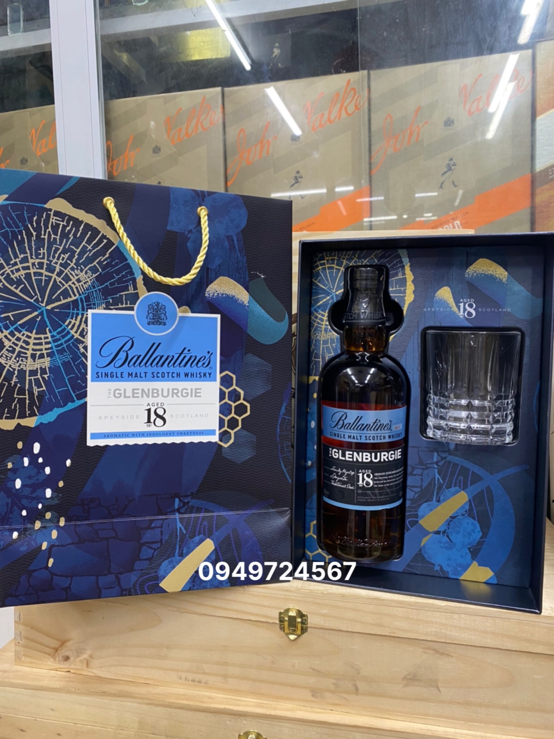 Rượu Ballantines 18 Hộp Quà Tết