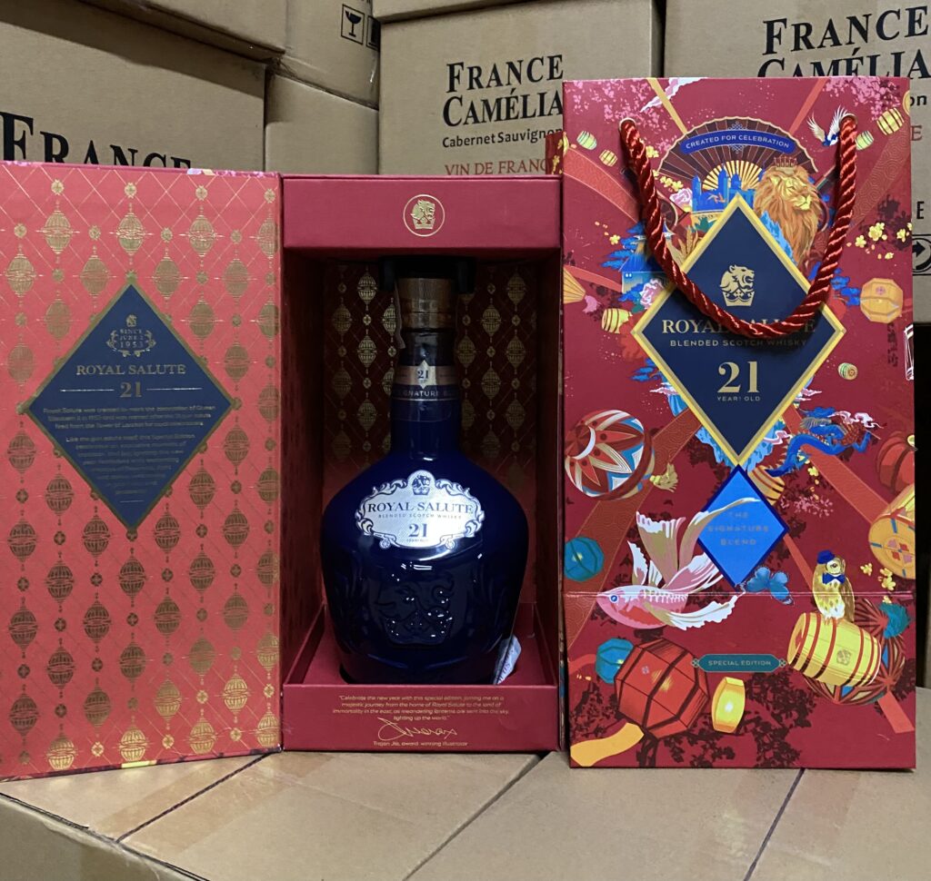 Rượu Chivas Regal 21( Royal Salute ) Tết