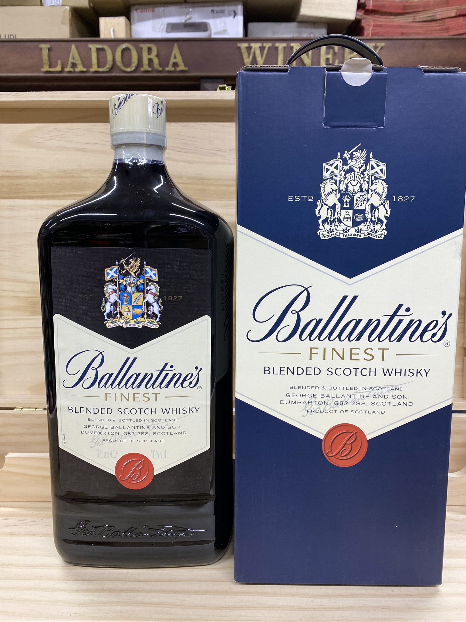 Rượu Ballantines Finest 3 Lít