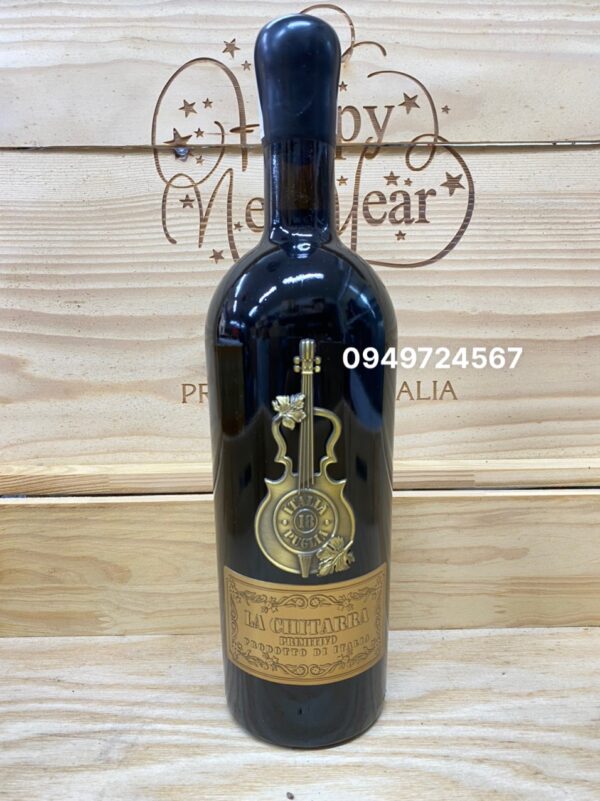 Rượu Vang La Chitarra cây đàn 18%