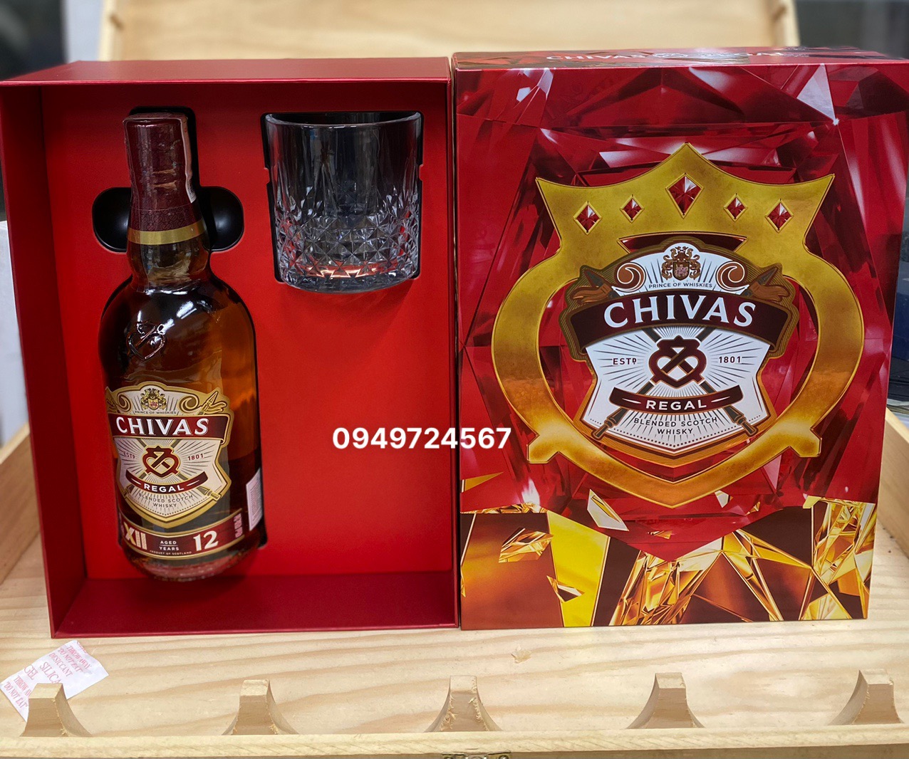 Rượu Chivas Regal 12 hộp quà biếu 2025