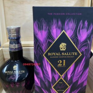 Rượu Royal Salute ( Chivas 21 ) Fashion Collection x Harris Reed ( Tím )